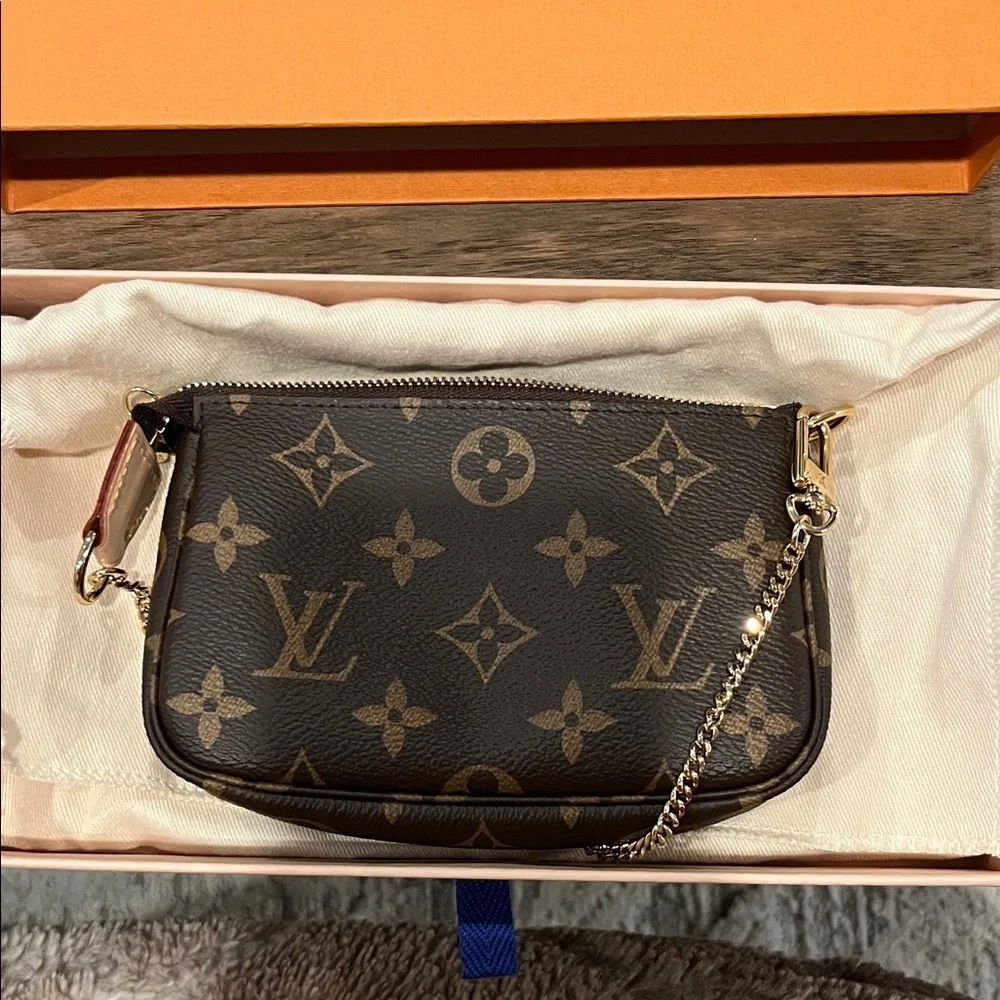 Louis Vuitton Monogram Brown Wristlet with Gold Chain - Picture 7 of 9